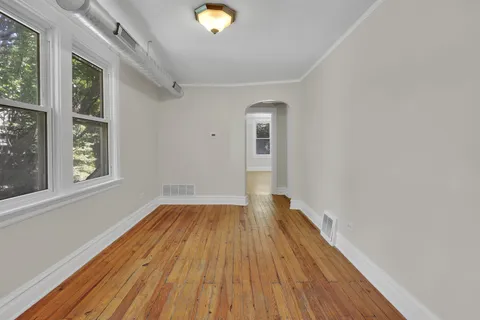 $589,000 | 3846 North Troy Street, Chicago, IL 60618