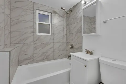 $589,000 | 3846 North Troy Street, Chicago, IL 60618