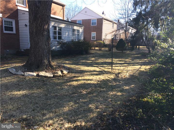 318 Ridgewood Road Springfield, PA 19064 - Photo 5 of 24 Back Yard