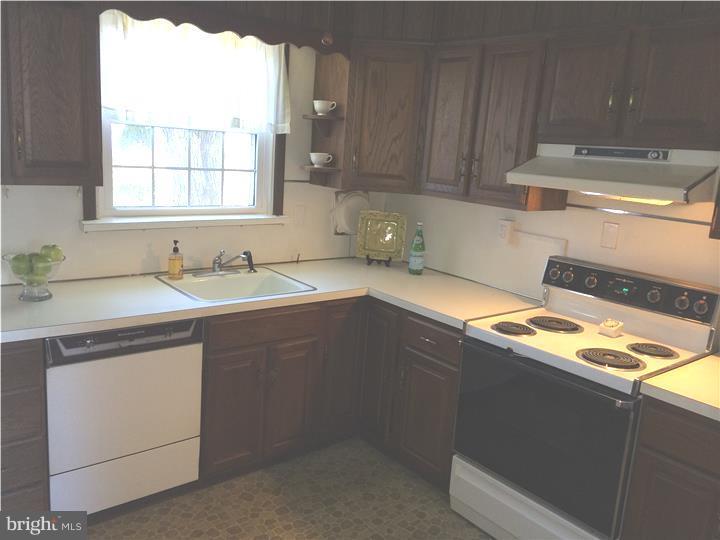 318 Ridgewood Road Springfield, PA 19064 - Photo 10 of 24