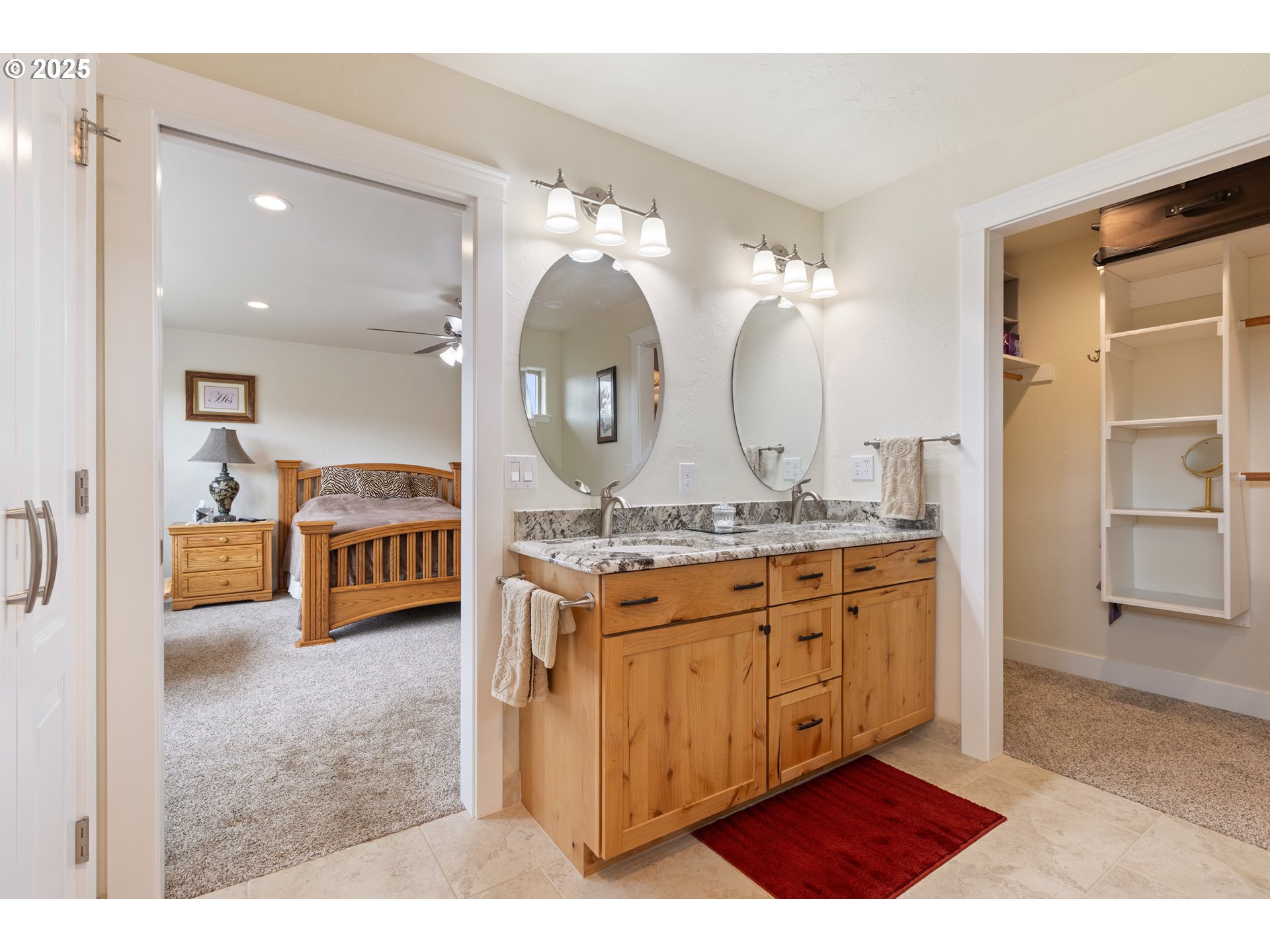 910 Swallow Avenue Sutherlin, OR 97479 - Photo 23 of 44 a bathroom with a sink and a mirror