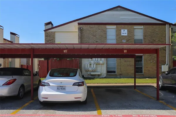 $129,000 | 919 South Weatherred Drive, Unit 135, Richardson, TX 75080