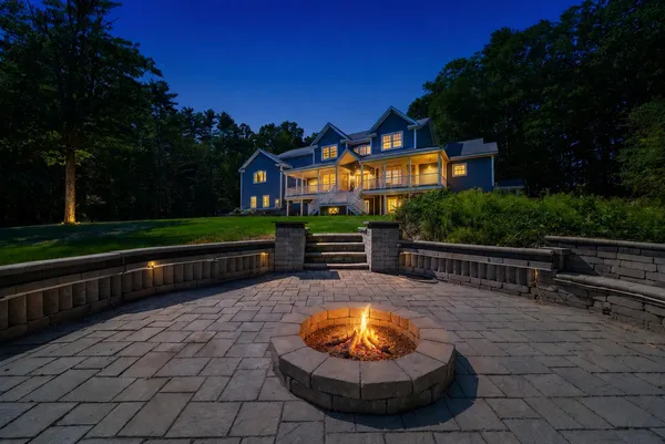 $1,395,000 | 3 Rowe Falls Lane, York, ME 03909