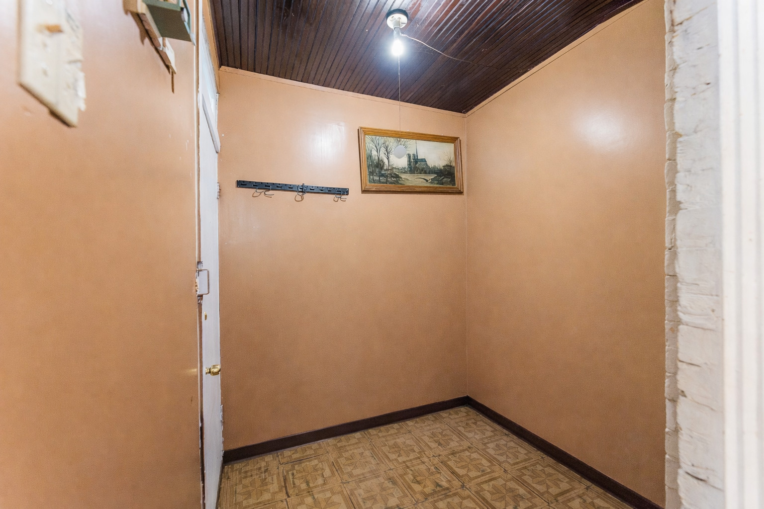 8129 South Cornell Avenue Chicago, IL 60617 - Photo 12 of 18 a view of an empty room