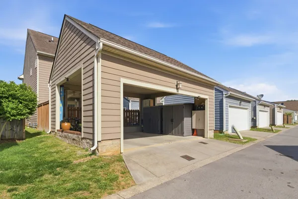 $435,000 | 3014 Bienville Drive, Smyrna, TN 37167