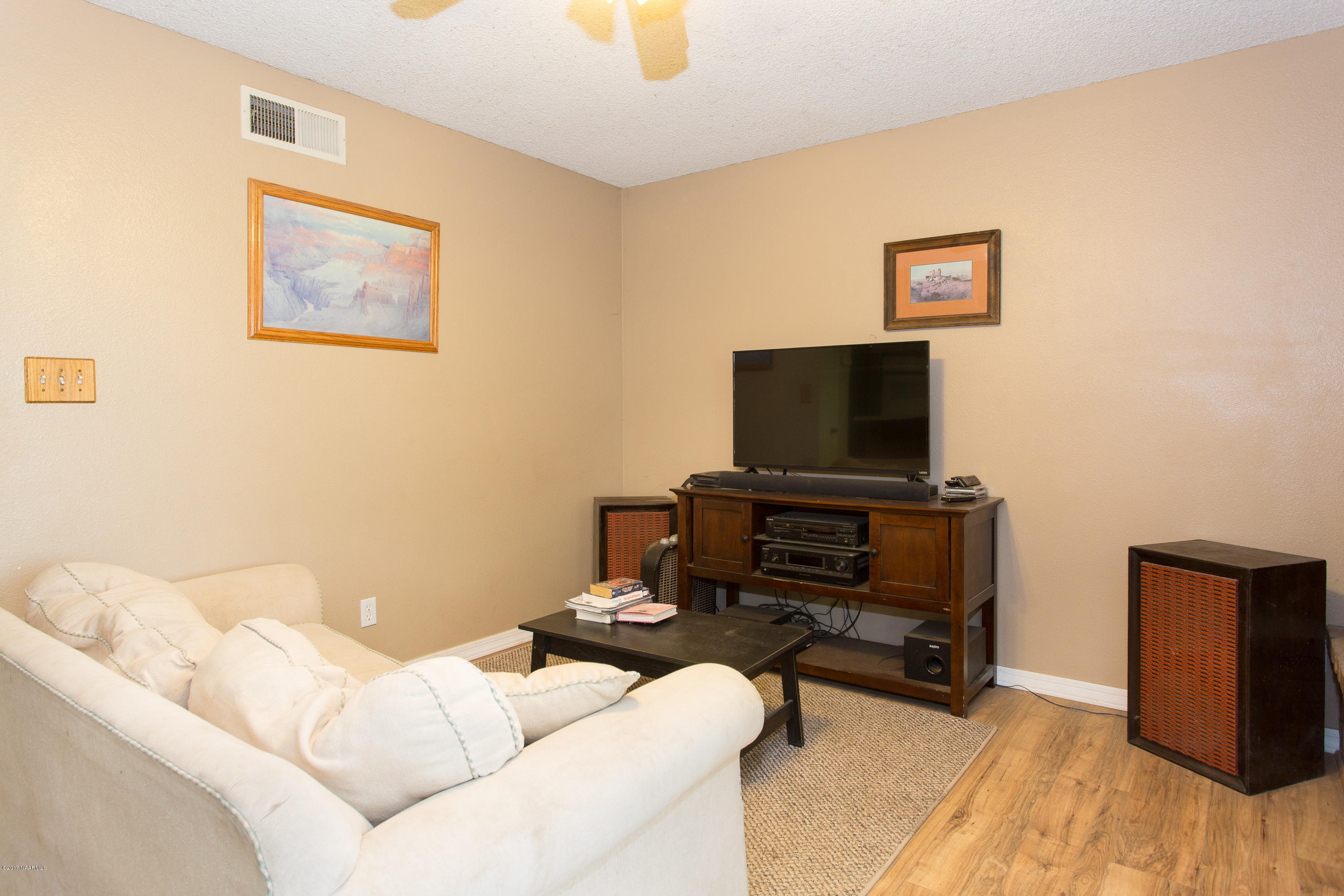 7385 Slayton Ranch Road Flagstaff, AZ 86004 - Photo 4 of 34 A19B7250