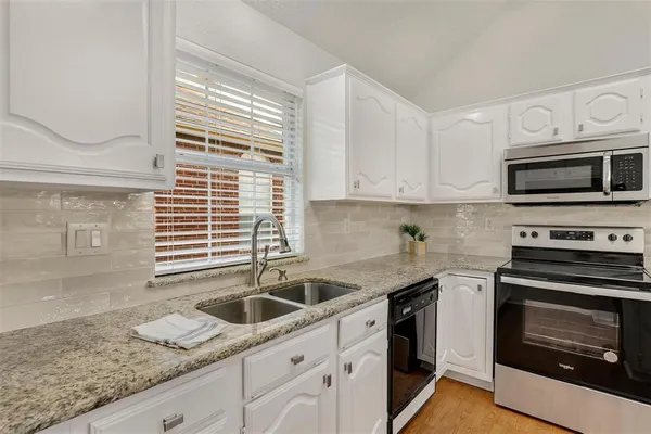 $2,499 | 6113 Frisco Square Boulevard, Frisco, TX 75035