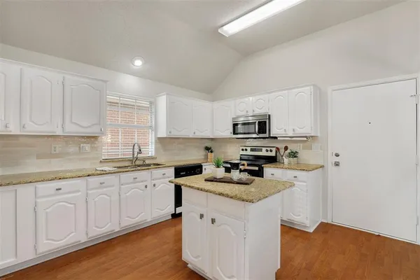 $2,499 | 6113 Frisco Square Boulevard, Frisco, TX 75035