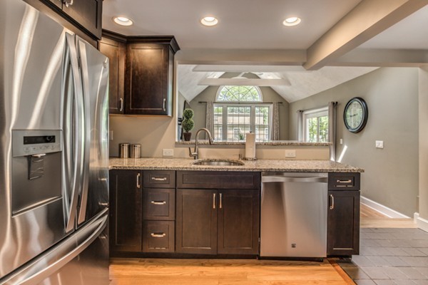 45 Wescroft Road Reading, MA 01867 - Photo 8 of 26 Gallery Image 8