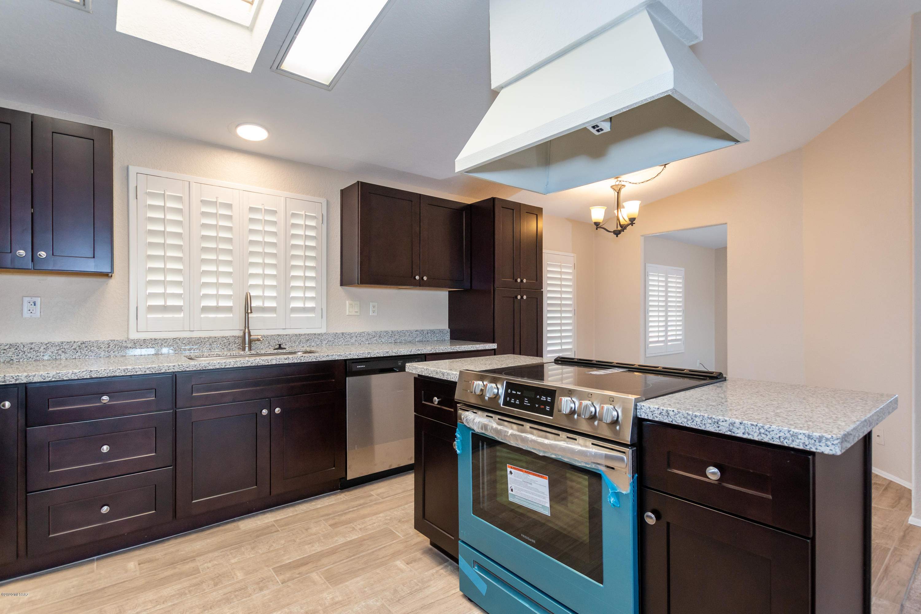 11930 West Ina Road Tucson, AZ 85743 - Photo 2 of 31 Gallery Image 2