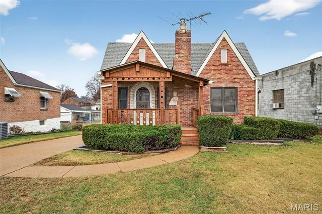 $289,000 | 707 Pardella Avenue, St. Louis, MO 63125