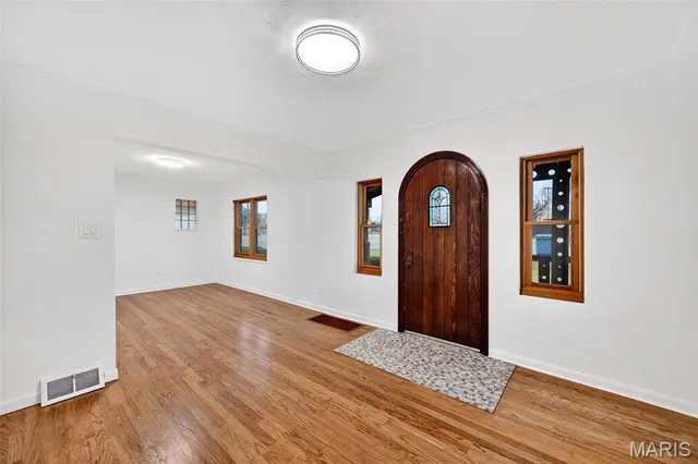 $289,000 | 707 Pardella Avenue, St. Louis, MO 63125