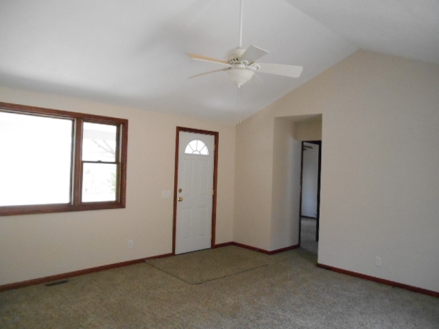 1746 West River Road Traverse City, MI 49696 - Photo 12 of 29 1798641-11.JPG
