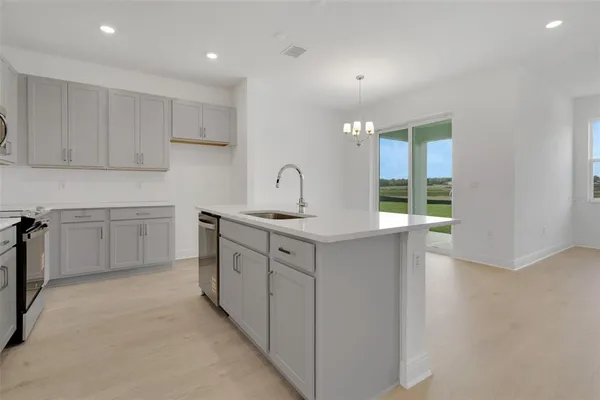 $2,200 | 1018 Swamp Chestnut Loop, Lady Lake, FL 32159