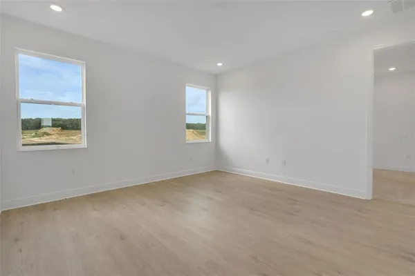 $2,200 | 1018 Swamp Chestnut Loop, Lady Lake, FL 32159