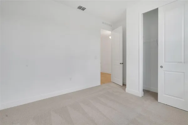 $2,200 | 1018 Swamp Chestnut Loop, Lady Lake, FL 32159