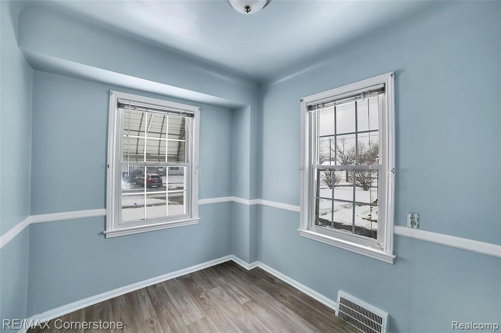 3757 Niagara Street Wayne, MI 48184 - Photo 6 of 19