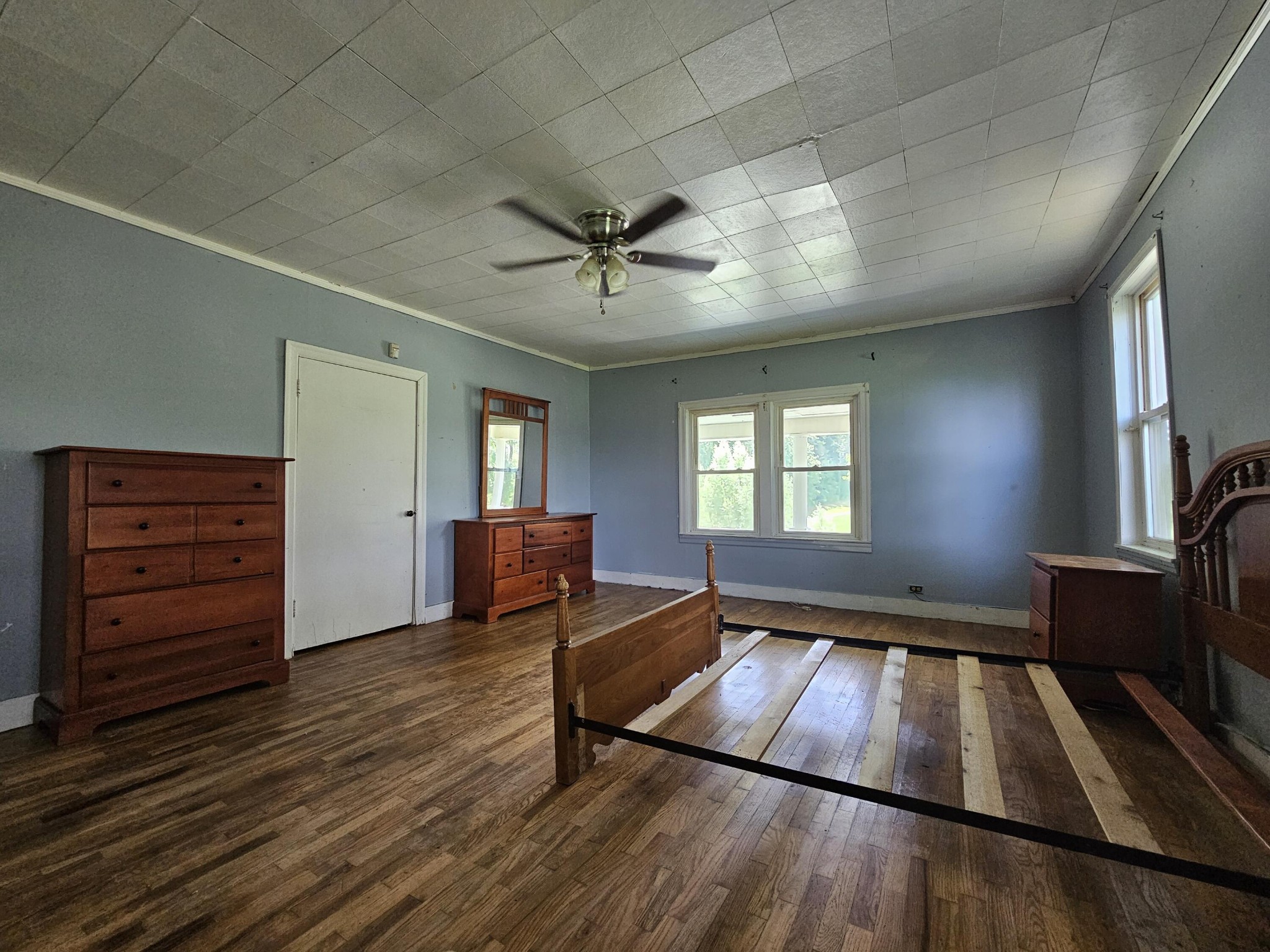 2783 No Pone Road Northwest Georgetown, TN 37336 - Photo 10 of 22 a living room with furniture and a flat screen tv