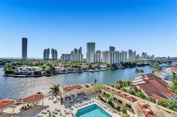 $3,900 | 19667 Turnberry Way, Unit 9B, Aventura, FL 33180