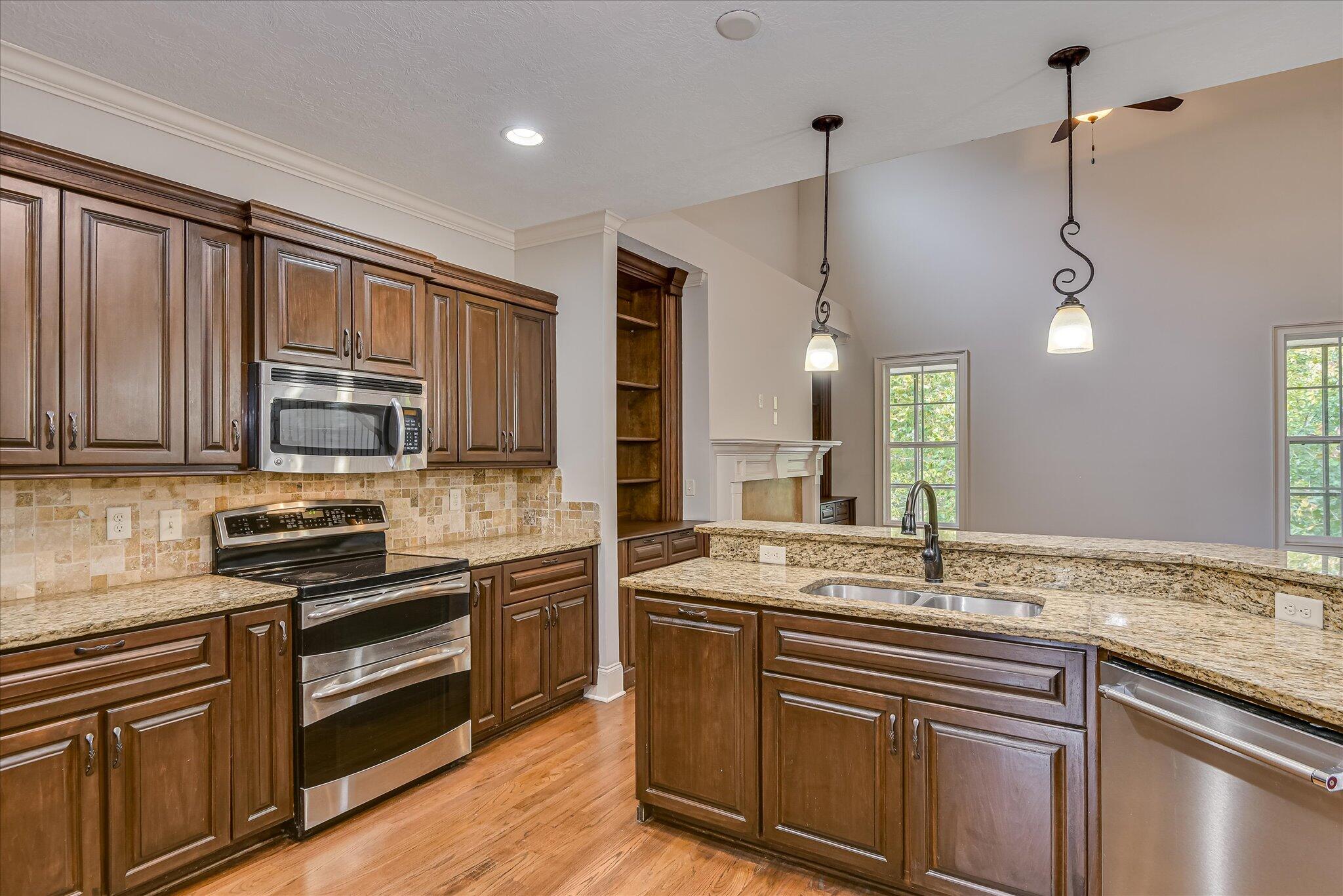876 Willow Lake Evans, GA 30809 - Photo 14 of 71 Kitchen