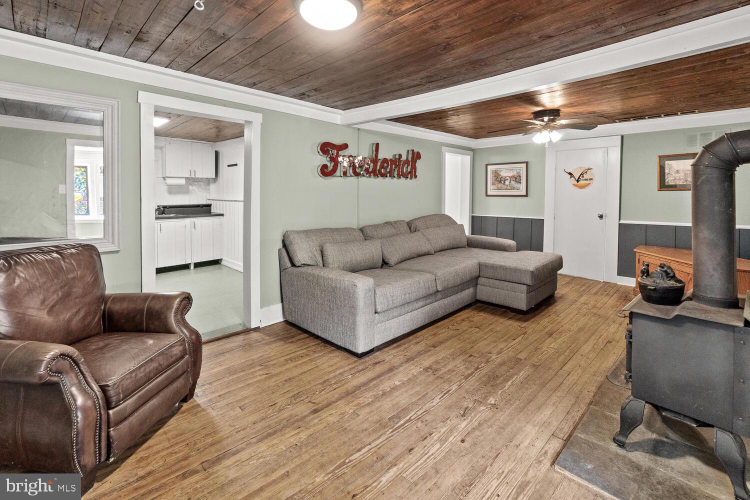 9217 Hamburg Road Frederick, MD 21702 - Photo 14 of 41