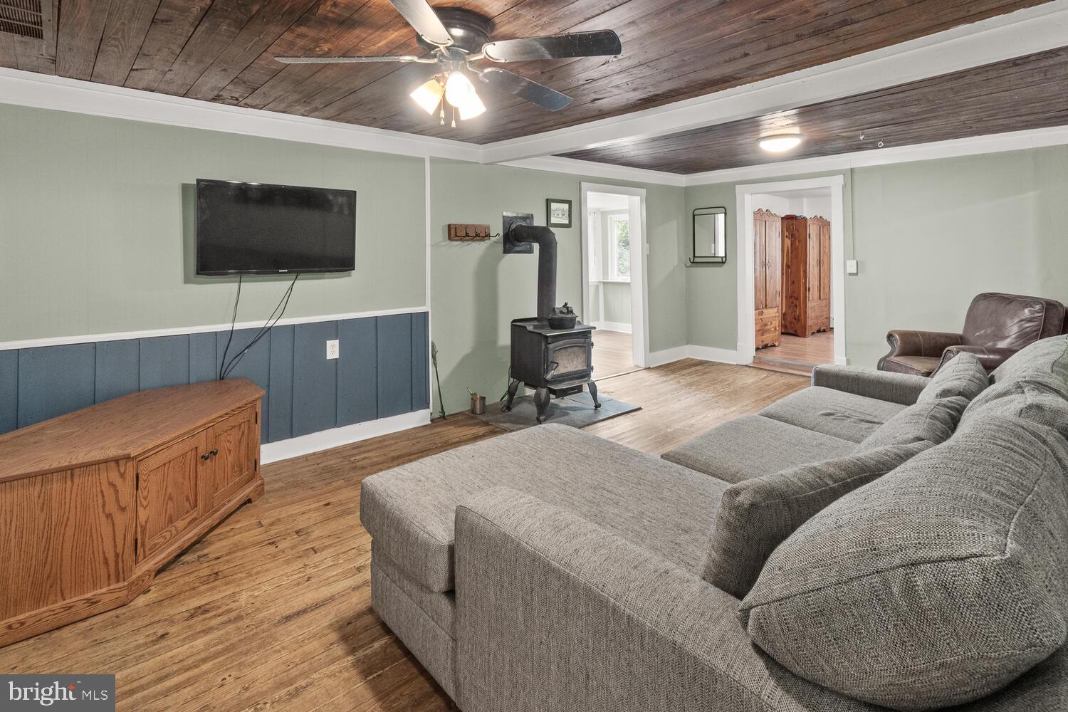 9217 Hamburg Road Frederick, MD 21702 - Photo 15 of 41