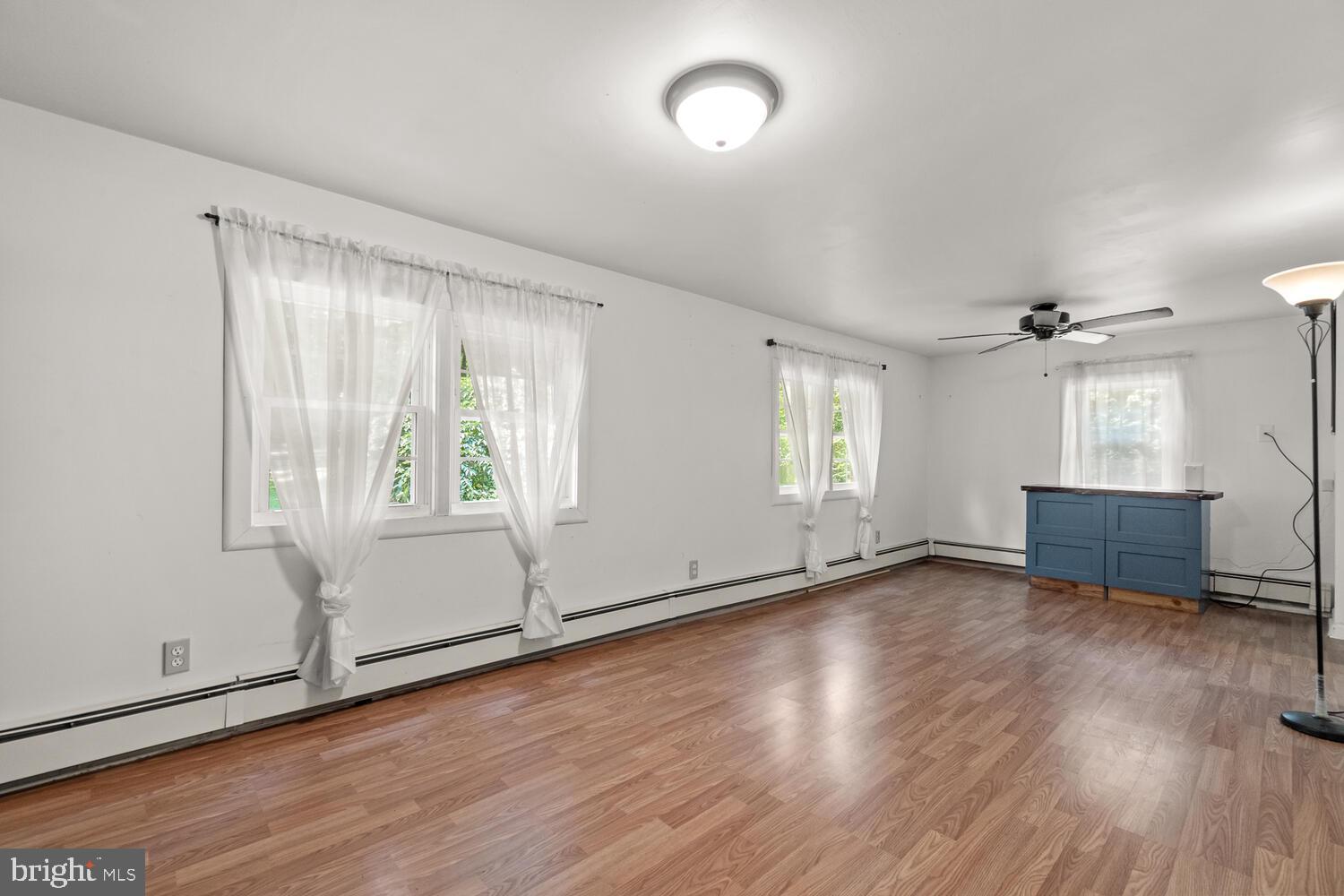 9217 Hamburg Road Frederick, MD 21702 - Photo 7 of 41