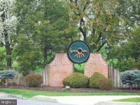 404 Peters Way Wyomissing, PA 19610 - Photo 2 of 10