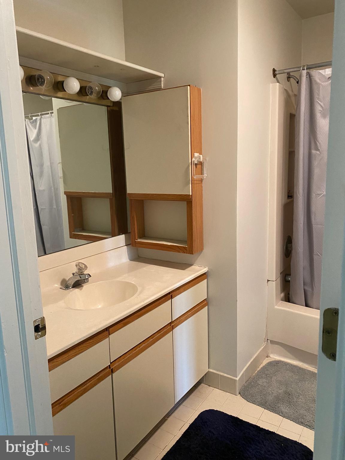 404 Peters Way Wyomissing, PA 19610 - Photo 7 of 10