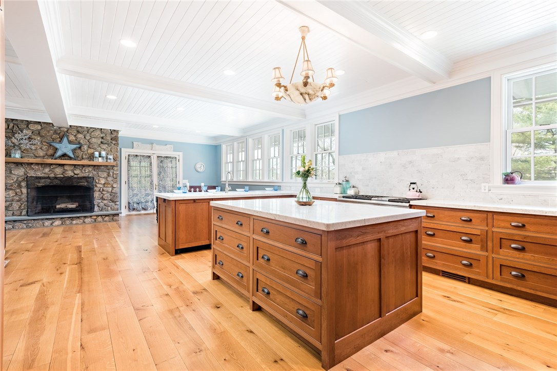 91 South Arnolda Road Charlestown, RI 02813 - Photo 5 of 40