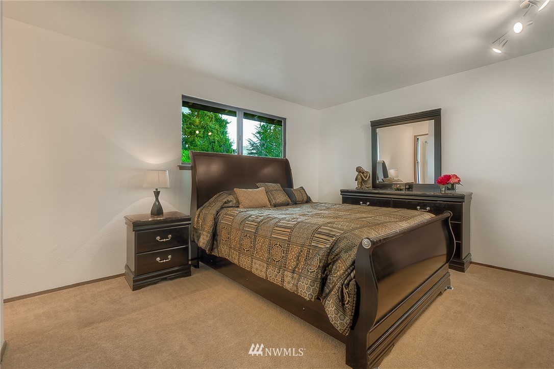 10020 Southeast 192nd Street Renton, WA 98055 - Photo 13 of 25