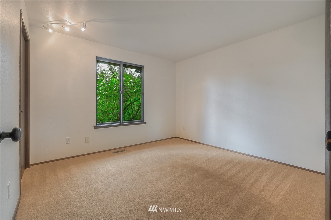 10020 Southeast 192nd Street Renton, WA 98055 - Photo 15 of 25