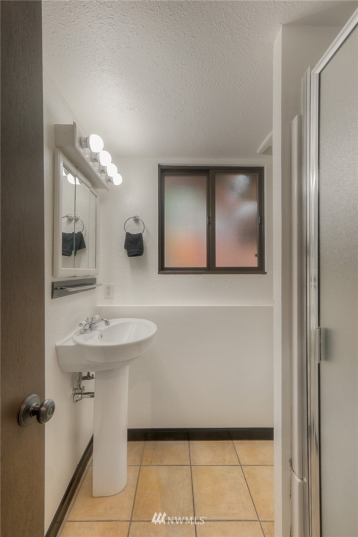 10020 Southeast 192nd Street Renton, WA 98055 - Photo 16 of 25