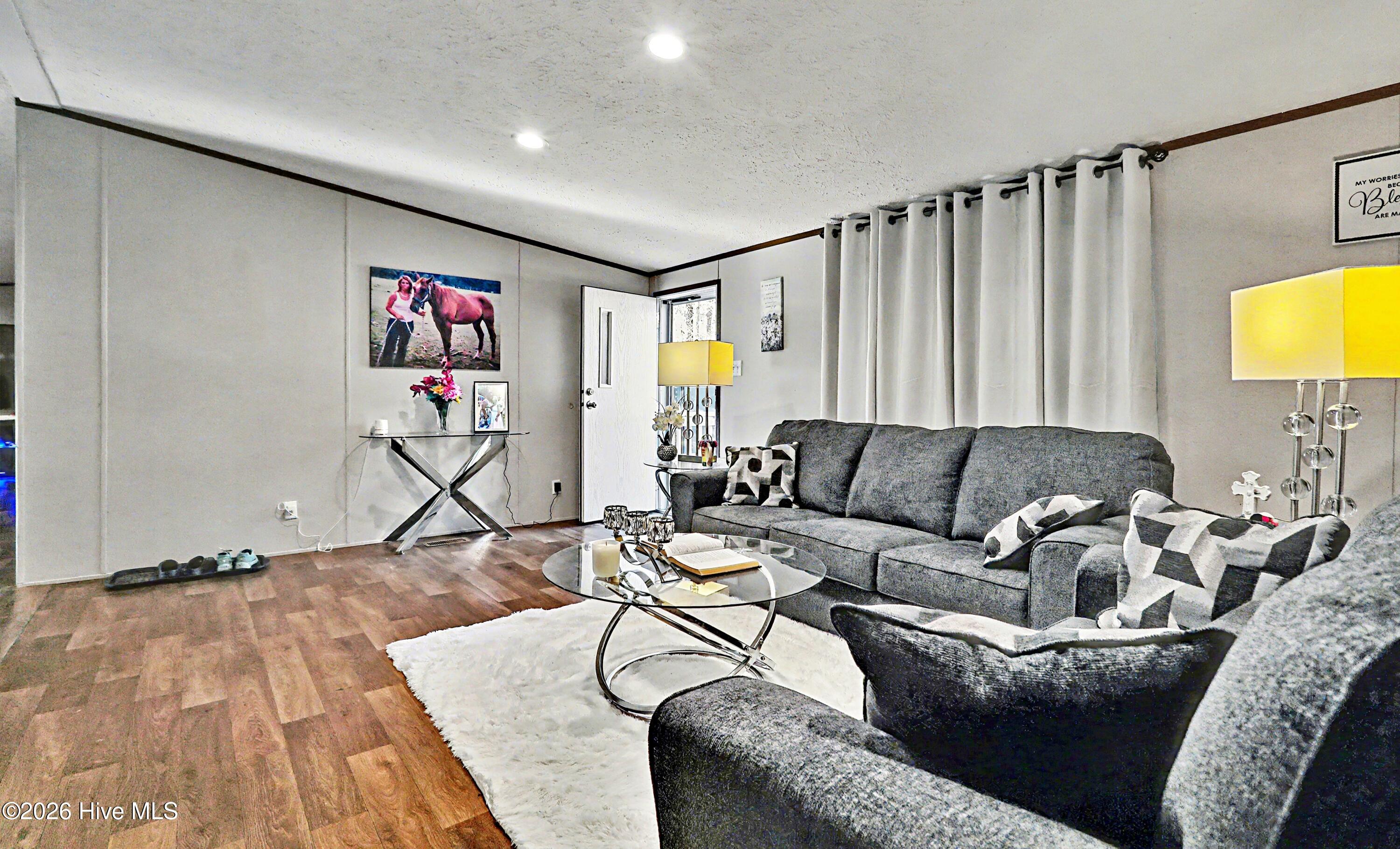 113 Remington Road Rocky Point, NC 28457 - Photo 3 of 15 113 Remington LR 2