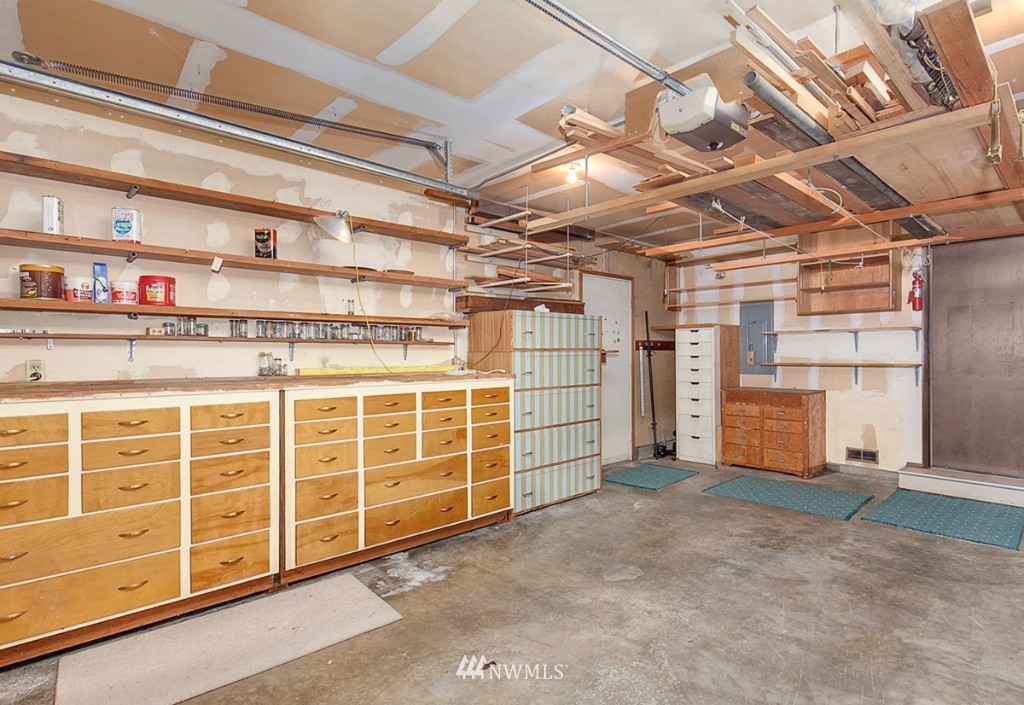 727 North 86th Street Seattle, WA 98103 - Photo 15 of 18
