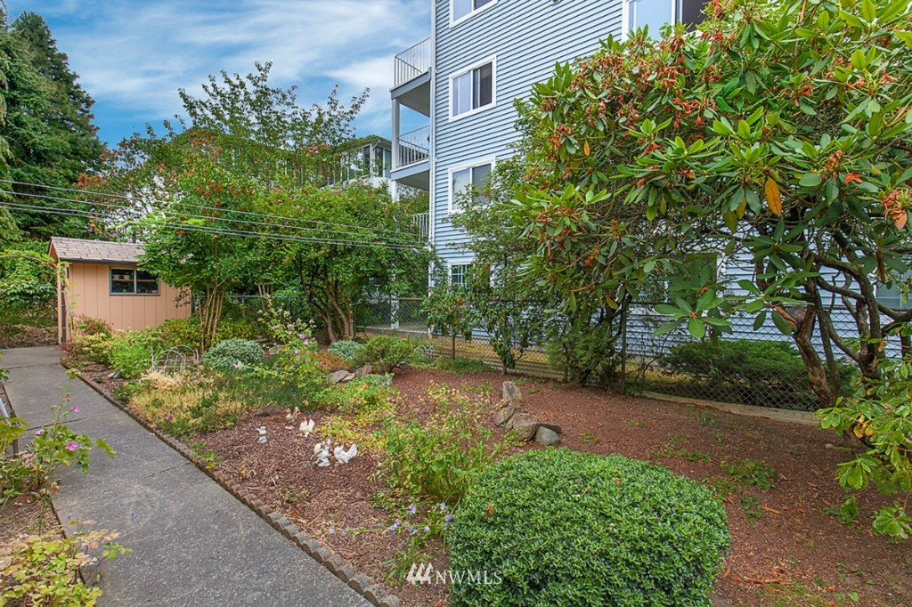 727 North 86th Street Seattle, WA 98103 - Photo 18 of 18
