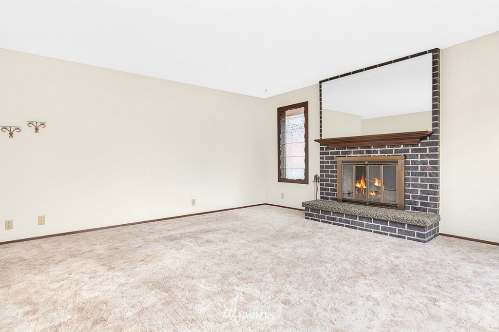 727 North 86th Street Seattle, WA 98103 - Photo 3 of 18