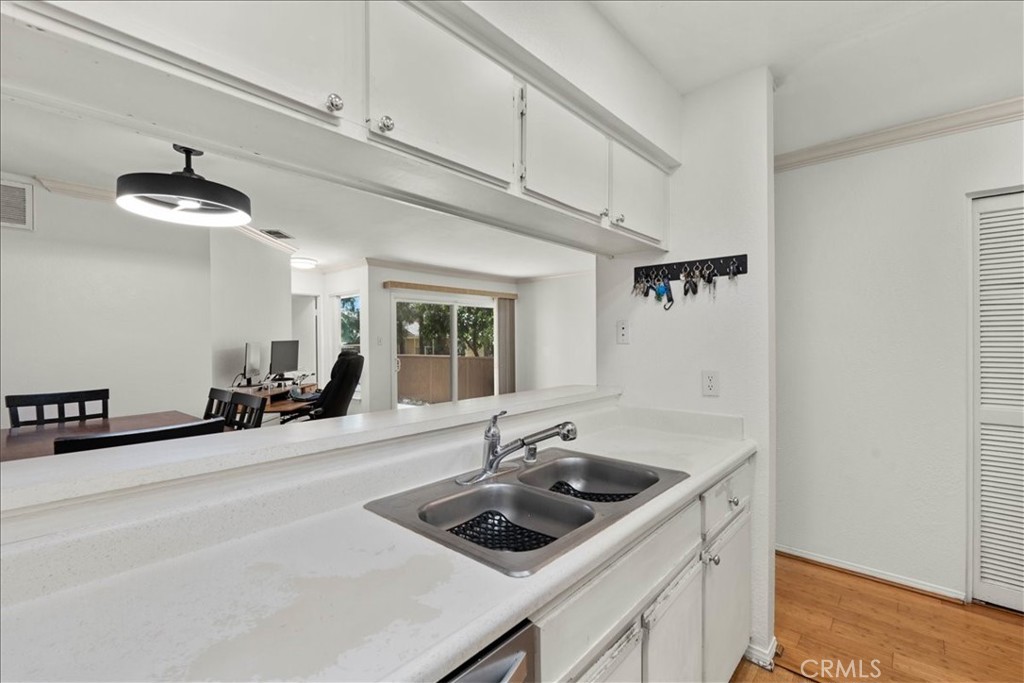10655 Lemon Avenue, Unit 104 Rancho Cucamonga, CA 91737 - Photo 8 of 21 Kitchen