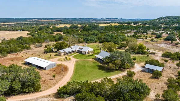 $1,495,000 | 957-959 Cedar Hills Drive, Fredericksburg, TX 78624