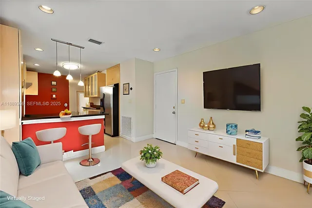 $4,000 | 10201 Northwest 57th Terrace, Doral, FL 33178