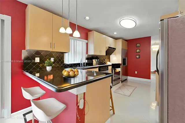 $4,000 | 10201 Northwest 57th Terrace, Doral, FL 33178