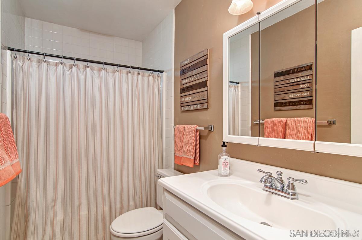 28660 Lilac Road Valley Center, CA 92082 - Photo 12 of 24