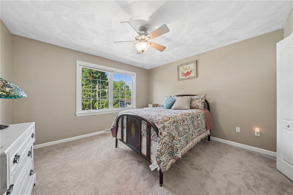 670 Meadowbrook Road Level Green, PA 15085 - Photo 22 of 38