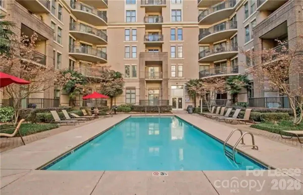$1,995 | 718 West Trade Street, Unit 210, Charlotte, NC 28202
