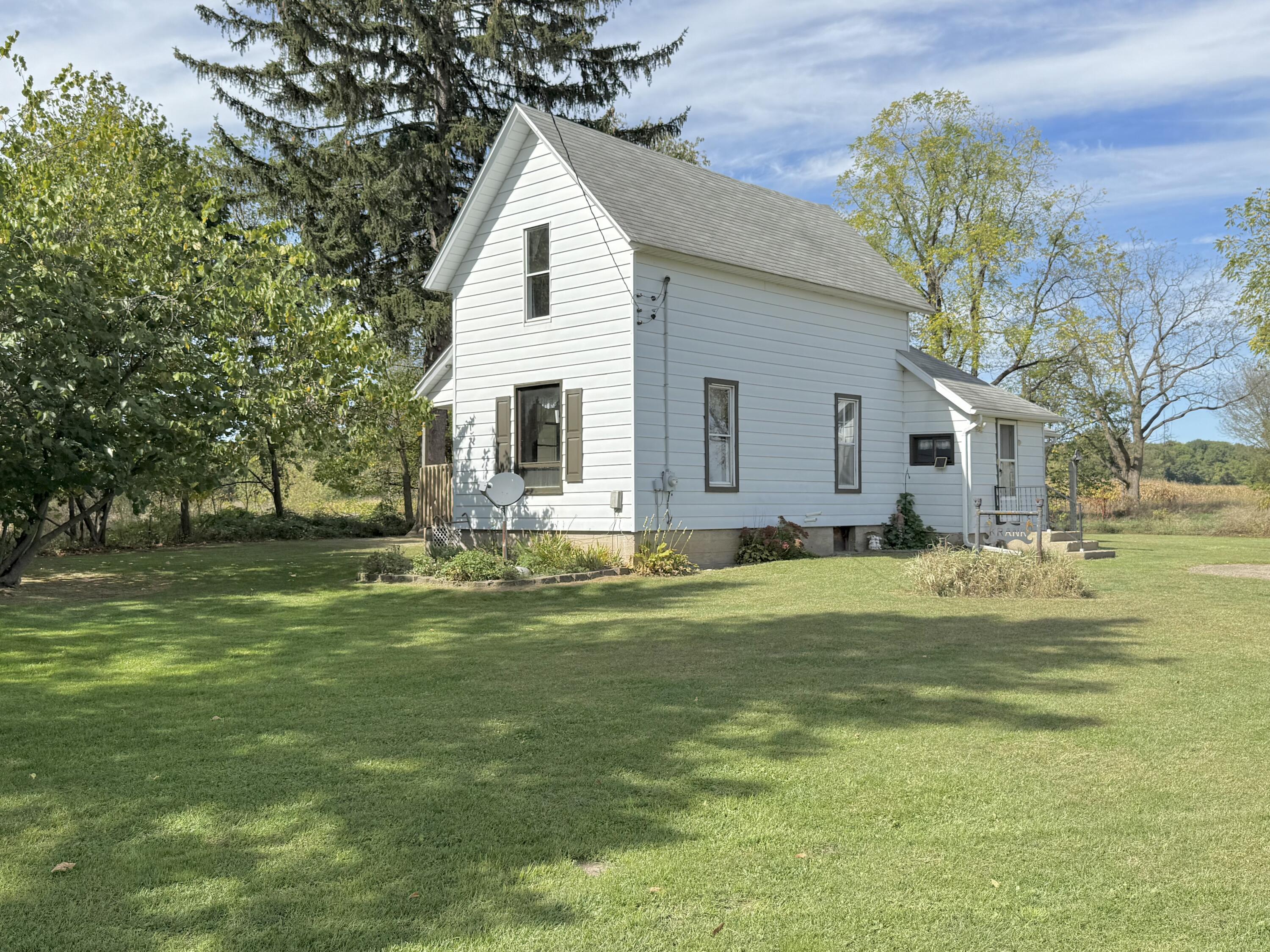 3758 Boyes Road Delton, MI 49046 - Photo 2 of 25 IMG_8536