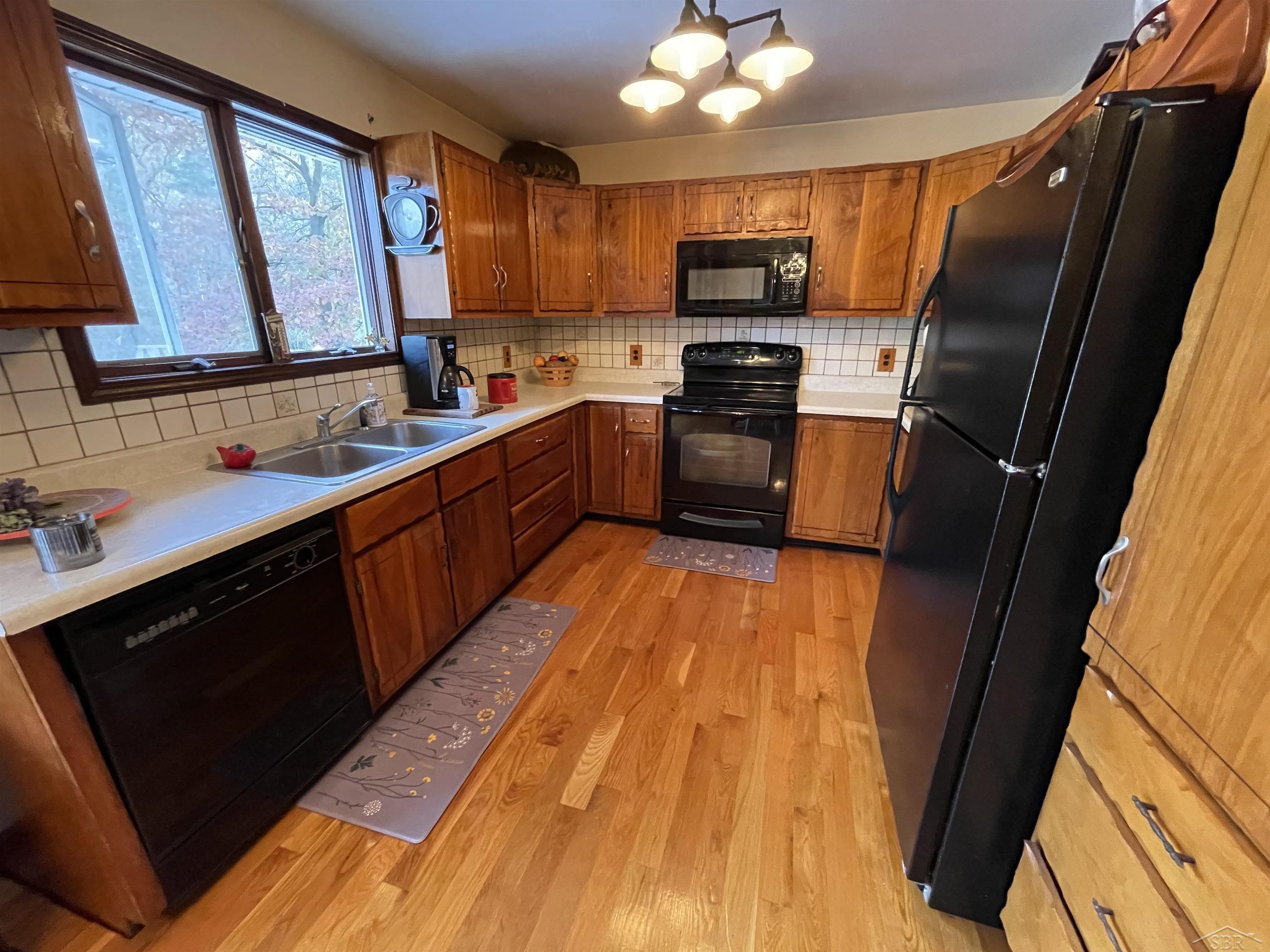 6512 Chesaning Road Chesaning, MI 48616 - Photo 6 of 20