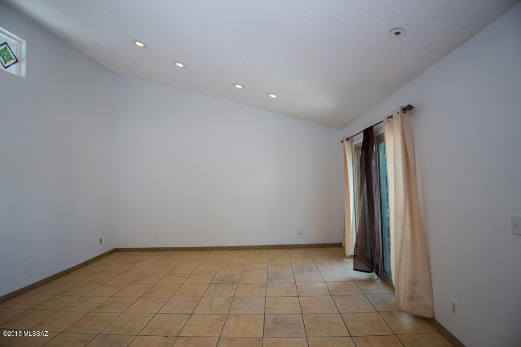 2753 West Anklam Road, Unit E Tucson, AZ 85745 - Photo 3 of 22 Gallery Image 3