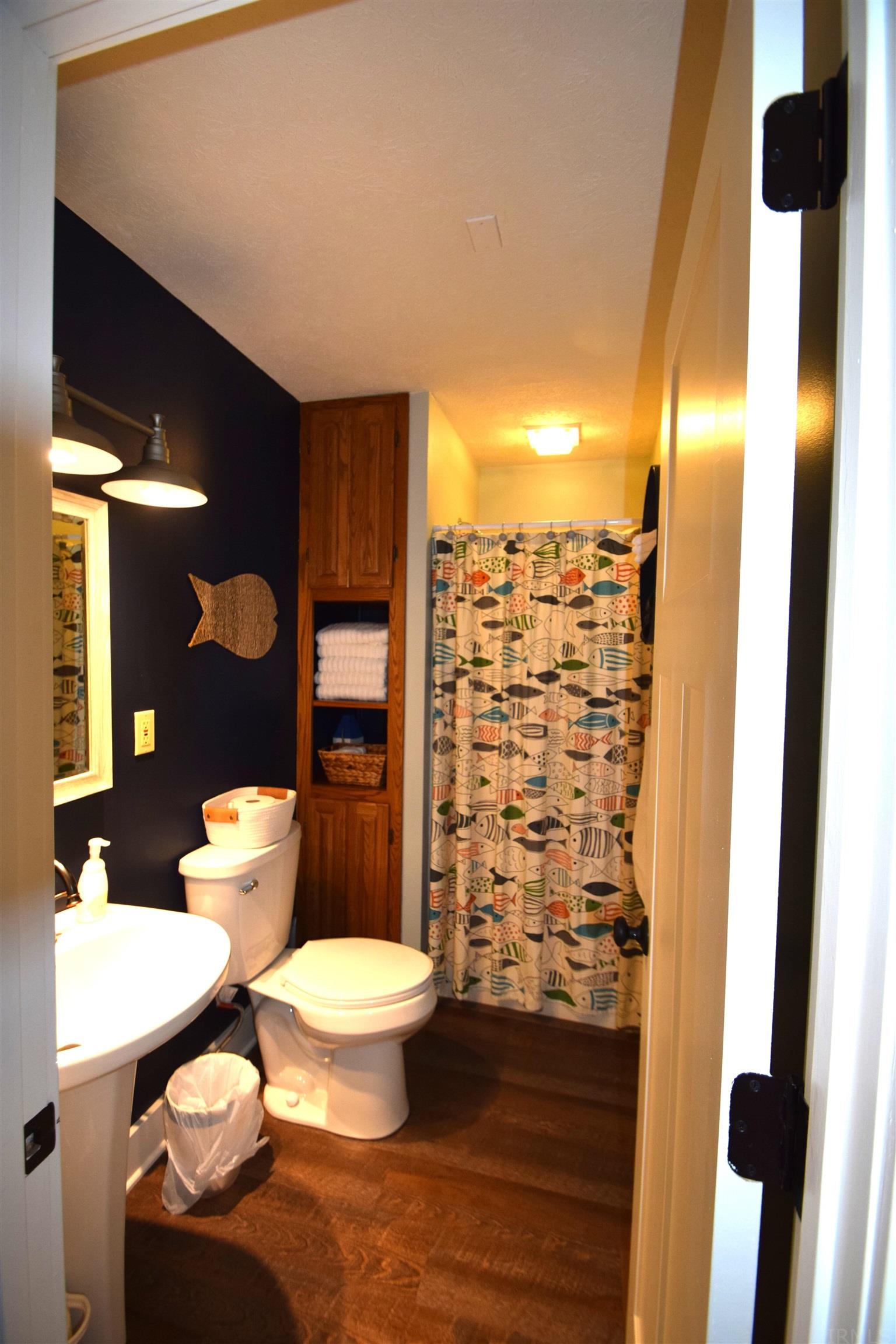 8264 East North Road Syracuse, IN 46567 - Photo 27 of 35 Gallery Image 27