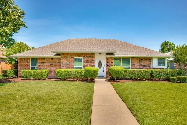 $3,100 | 310 Barclay Avenue, Coppell, TX 75019