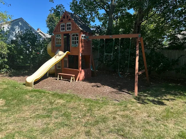 $3,850 | 12 Pearl Street, Mattapoisett, MA 02739